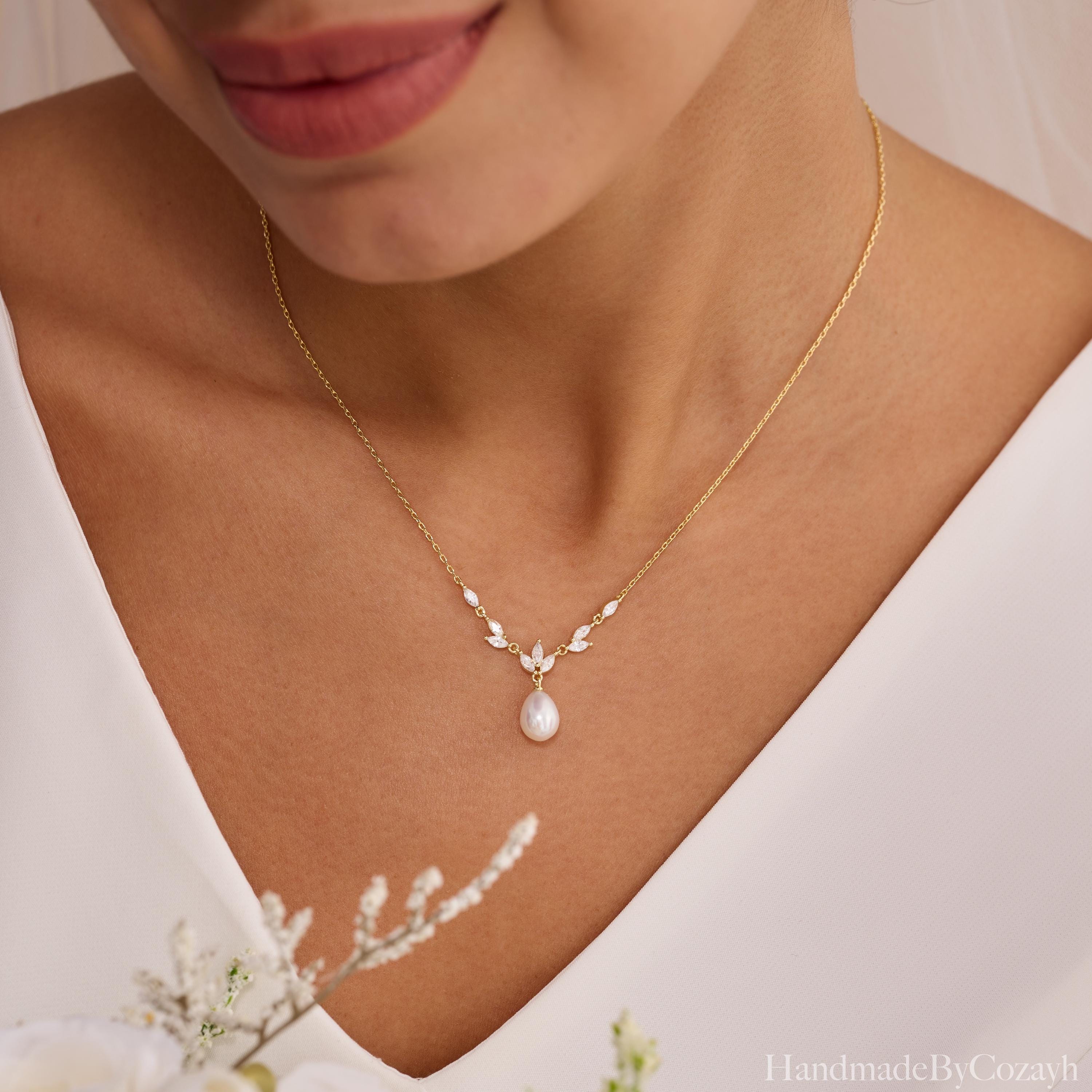 Dainty Freshwater Pearl Necklace with Diamond, Gold Leaf Diamond Pearl Necklace, Wedding Jewelry, Bridal Gift, Mothers Day Gift for Her