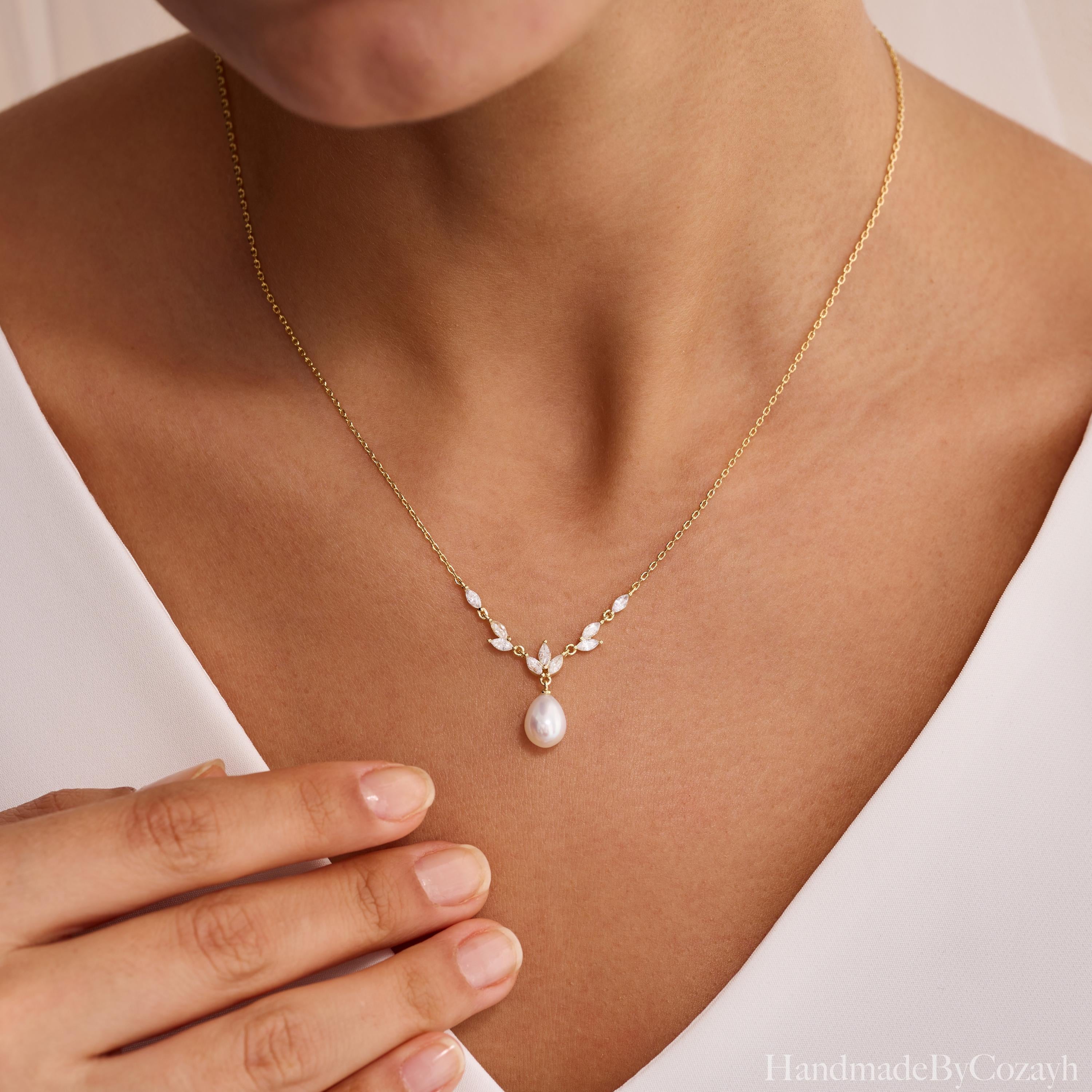 Dainty Freshwater Pearl Necklace with Diamond, Gold Leaf Diamond Pearl Necklace, Wedding Jewelry, Bridal Gift, Mothers Day Gift for Her