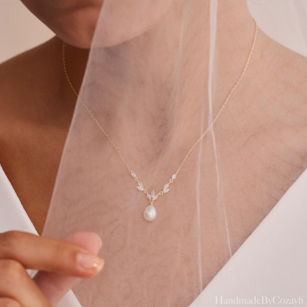 Dainty Freshwater Pearl Necklace with Diamond, Gold Leaf Diamond Pearl Necklace, Wedding Jewelry, Bridal Gift, Mothers Day Gift for Her