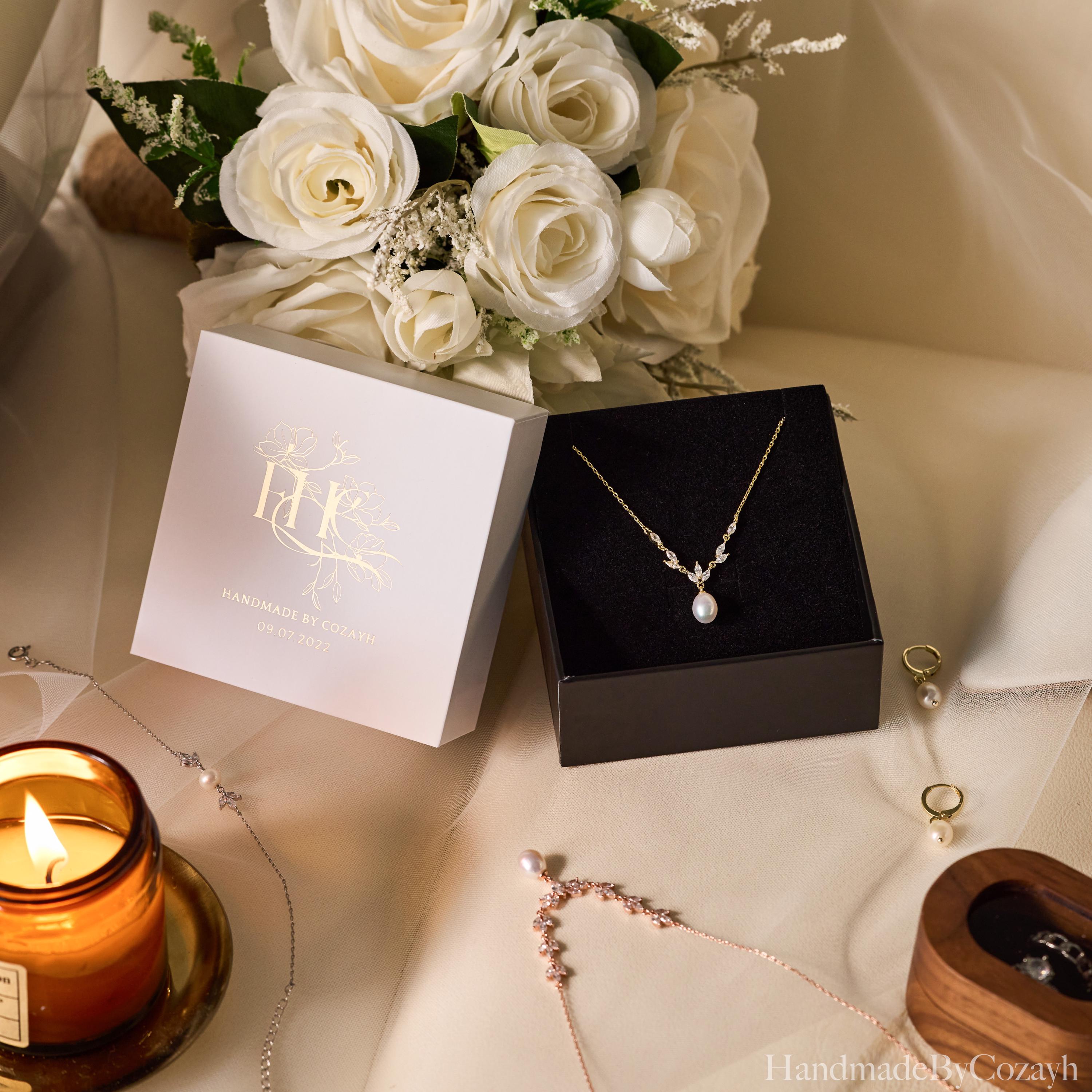 Dainty Freshwater Pearl Necklace with Diamond, Gold Leaf Diamond Pearl Necklace, Wedding Jewelry, Bridal Gift, Mothers Day Gift for Her