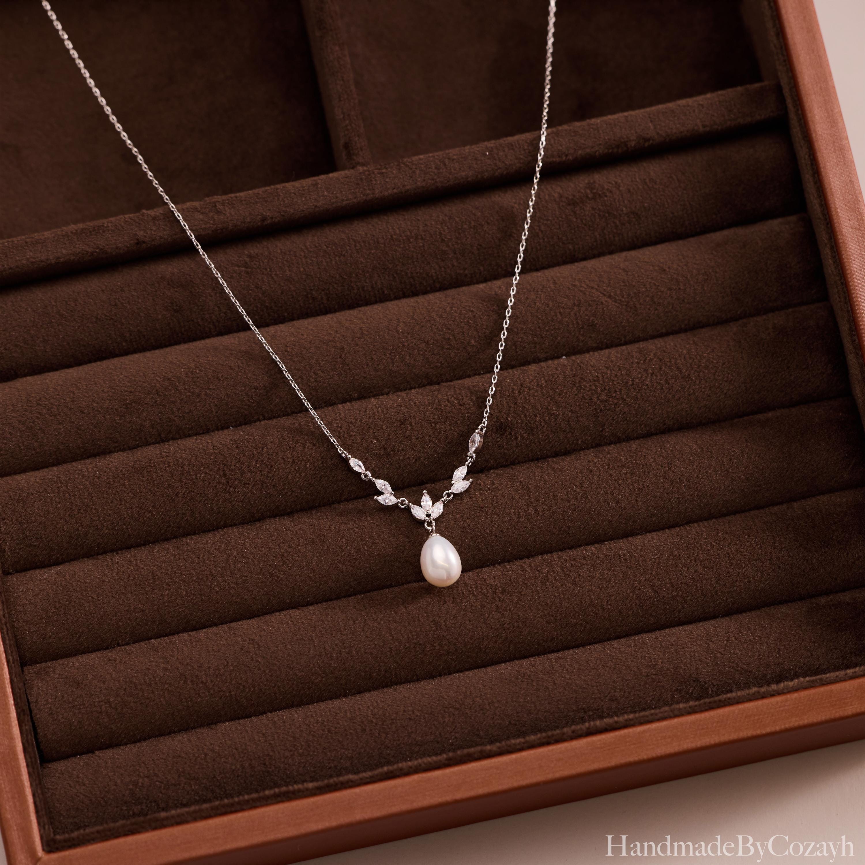 Minimalist Freshwater Pearl Jewelry Set, Leaf Diamond Pearl Necklace, Wedding Jewelry Set, Bridal Earrings, Bridesmaid Gift, Gift for Her